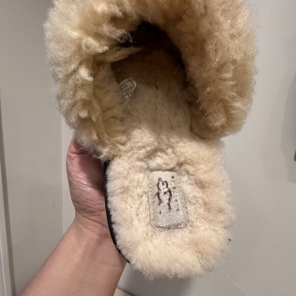 UGG Australia Black Suede Leather Slip-On Clogs | Size 10 | Gently Used 🖤👞 - Picture 9 of 12